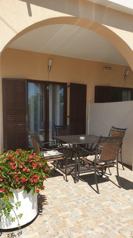 Morska Vila Apartment Vir Exterior foto